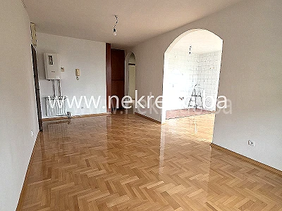 PRODAJA STANA 50 m2 U BANJA LUCI &ndash; ROSULJE
ODLIČNA LOKACIJA i STRUKTURA STANA !!!